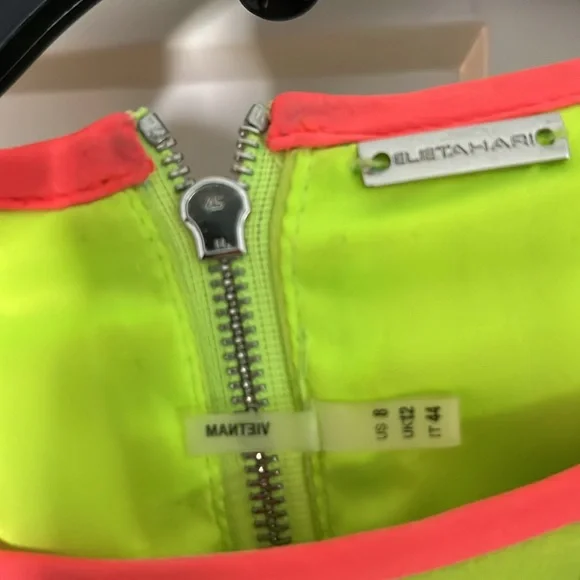 Elie Tahari floral print dress with back zipper - Picture 5 of 5